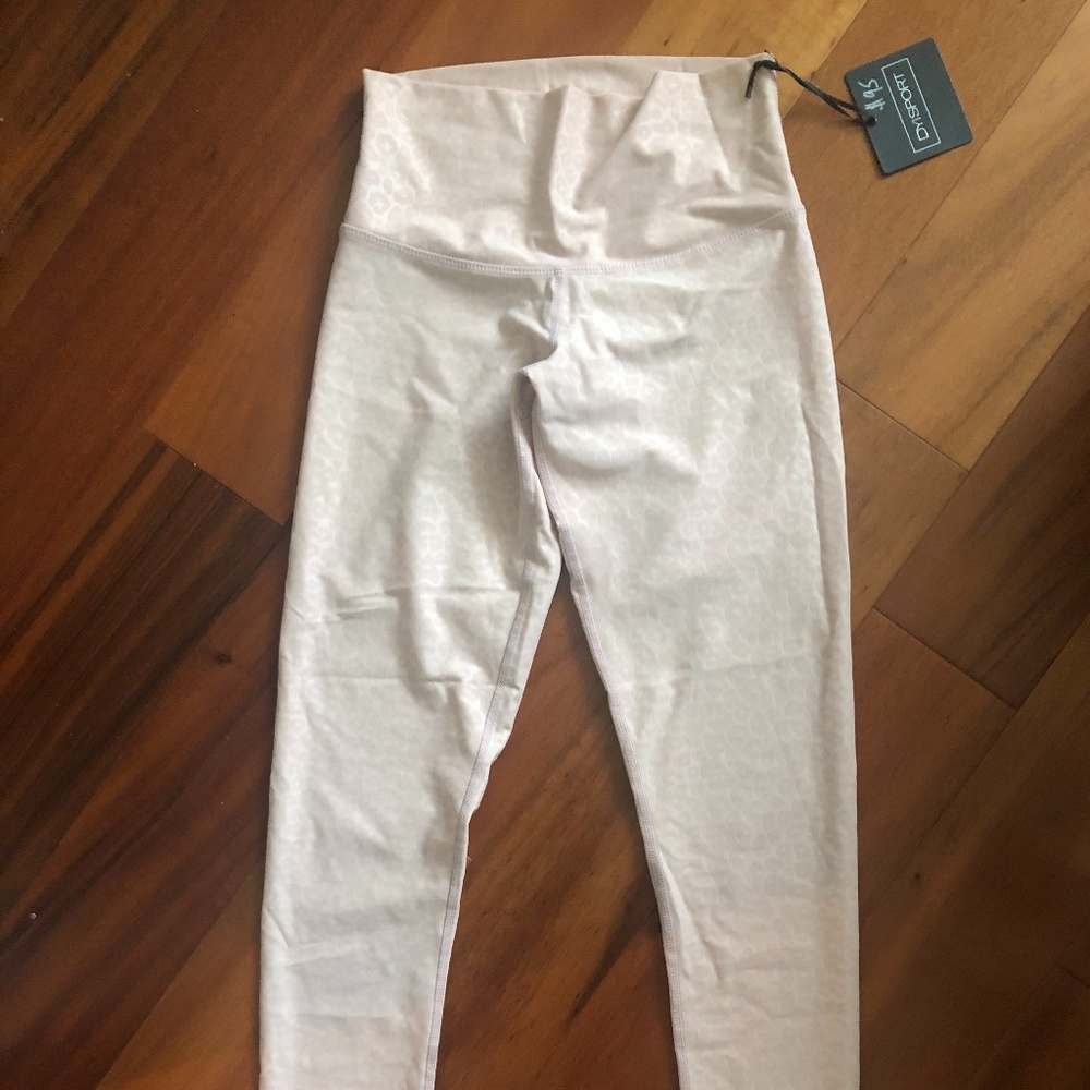 NWT - DYI himalayan salt leggings